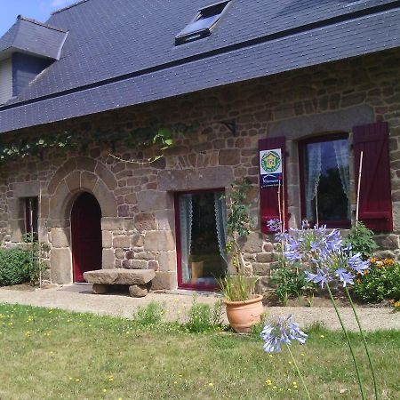 La Roche Bed & Breakfast Saint-Etienne-en-Cogles Exterior foto