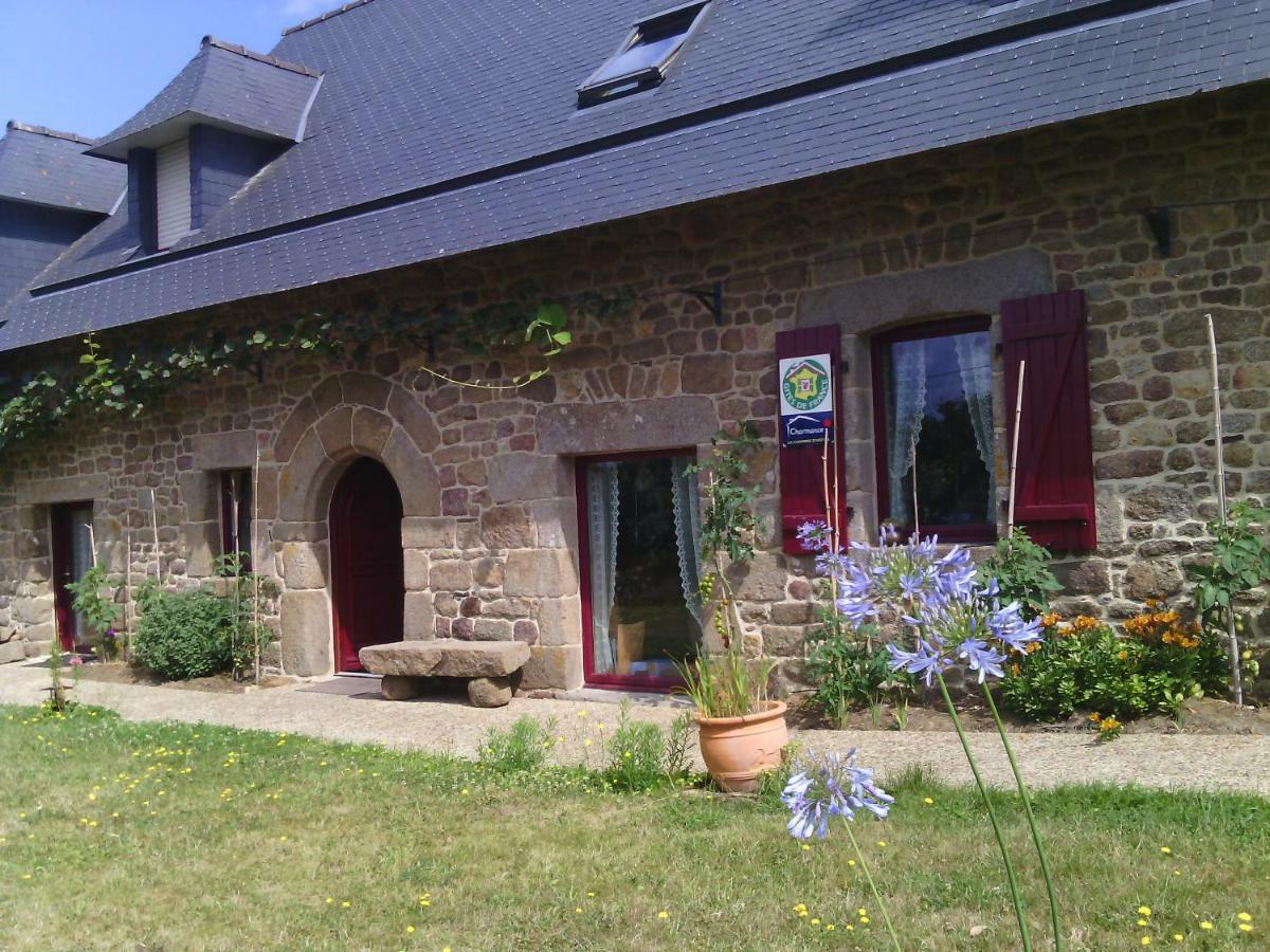 La Roche Bed & Breakfast Saint-Etienne-en-Cogles Exterior foto