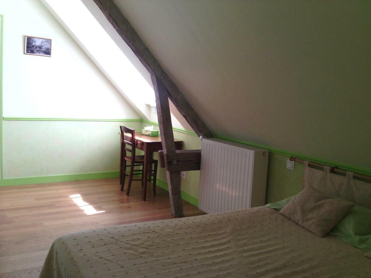La Roche Bed & Breakfast Saint-Etienne-en-Cogles Exterior foto