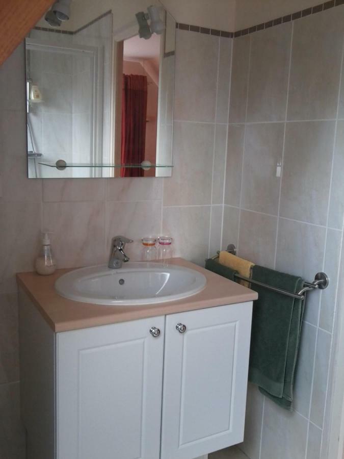 La Roche Bed & Breakfast Saint-Etienne-en-Cogles Exterior foto