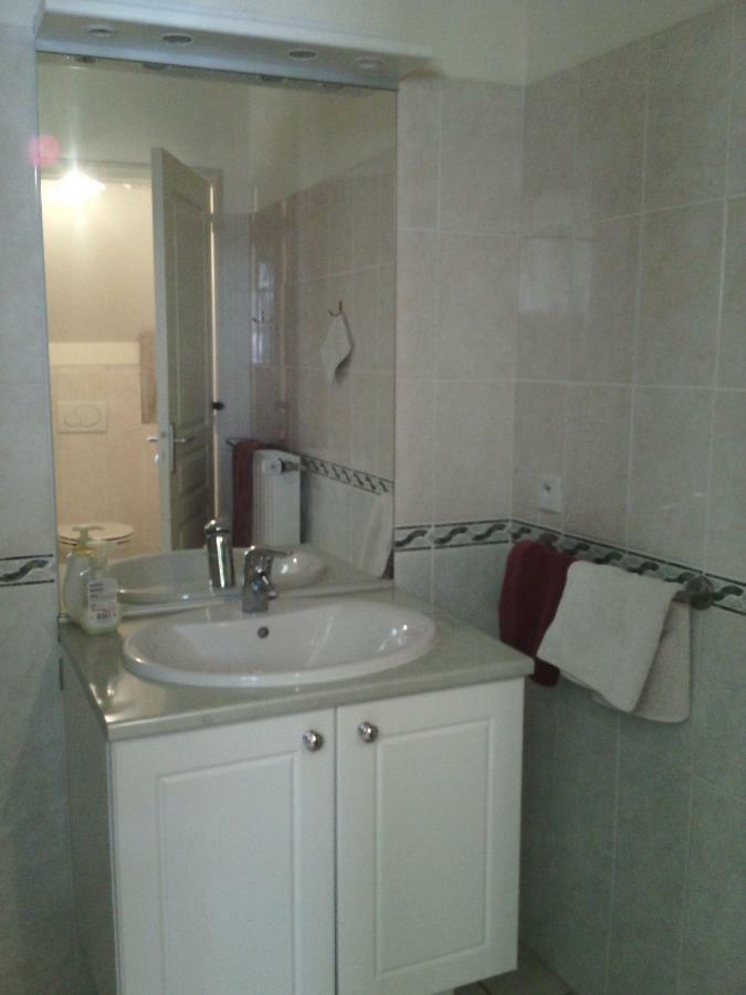 La Roche Bed & Breakfast Saint-Etienne-en-Cogles Exterior foto