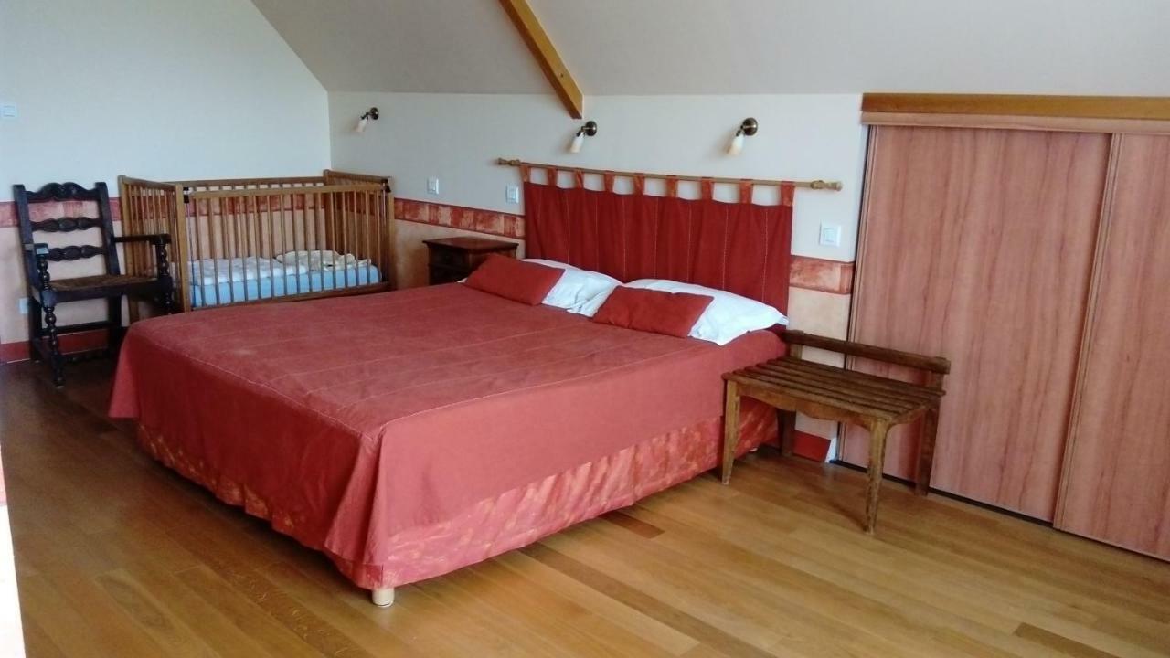 La Roche Bed & Breakfast Saint-Etienne-en-Cogles Exterior foto