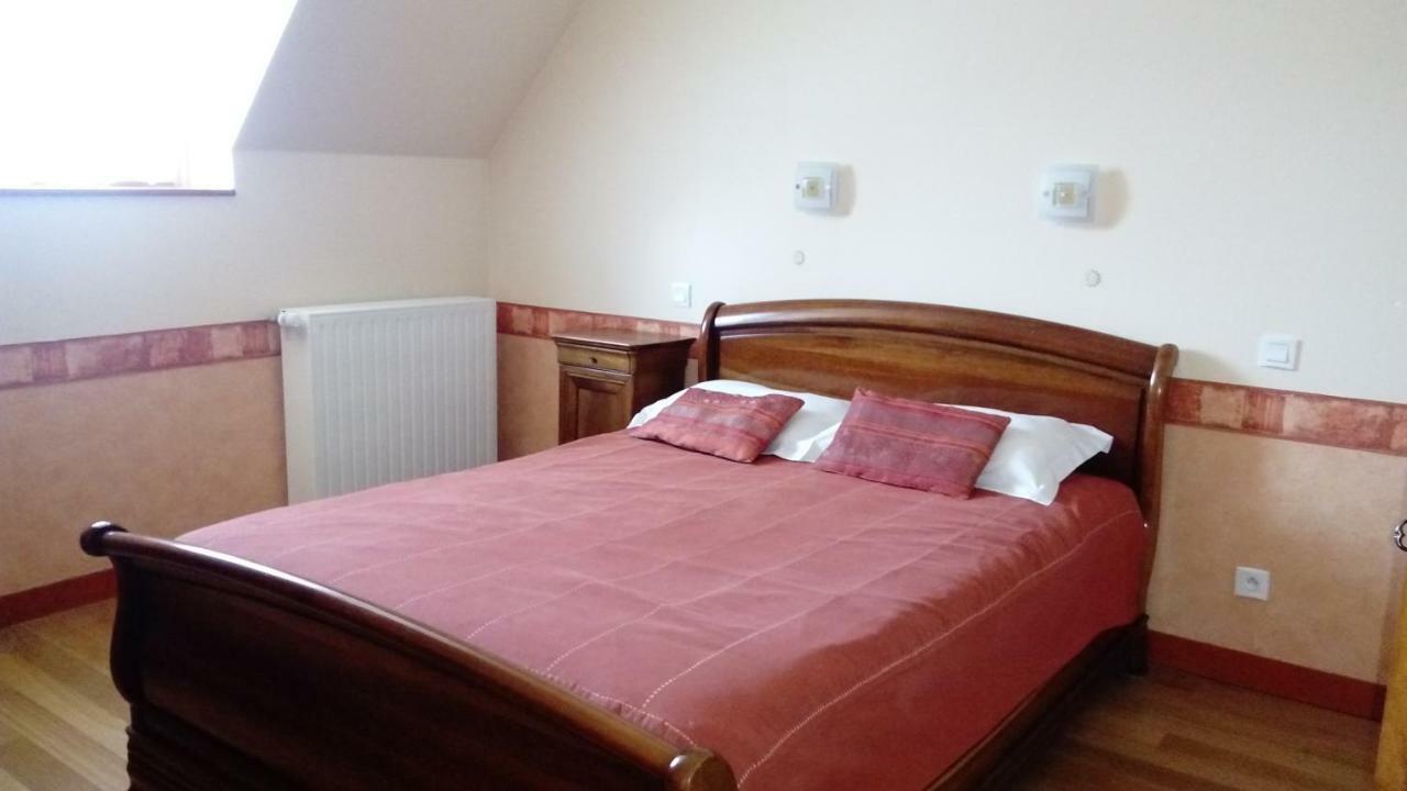 La Roche Bed & Breakfast Saint-Etienne-en-Cogles Exterior foto