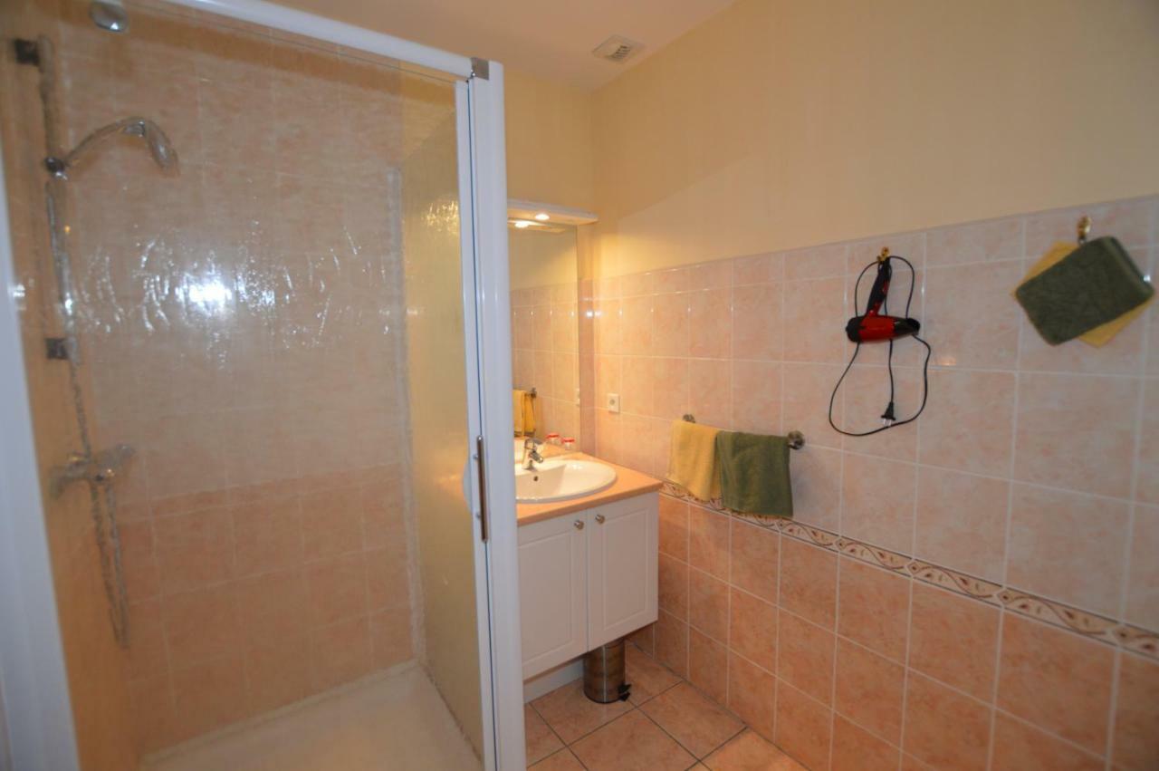 La Roche Bed & Breakfast Saint-Etienne-en-Cogles Exterior foto