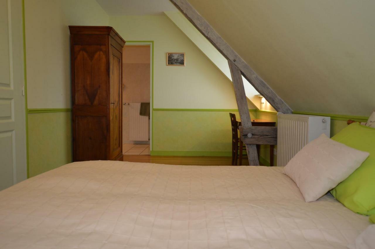 La Roche Bed & Breakfast Saint-Etienne-en-Cogles Exterior foto