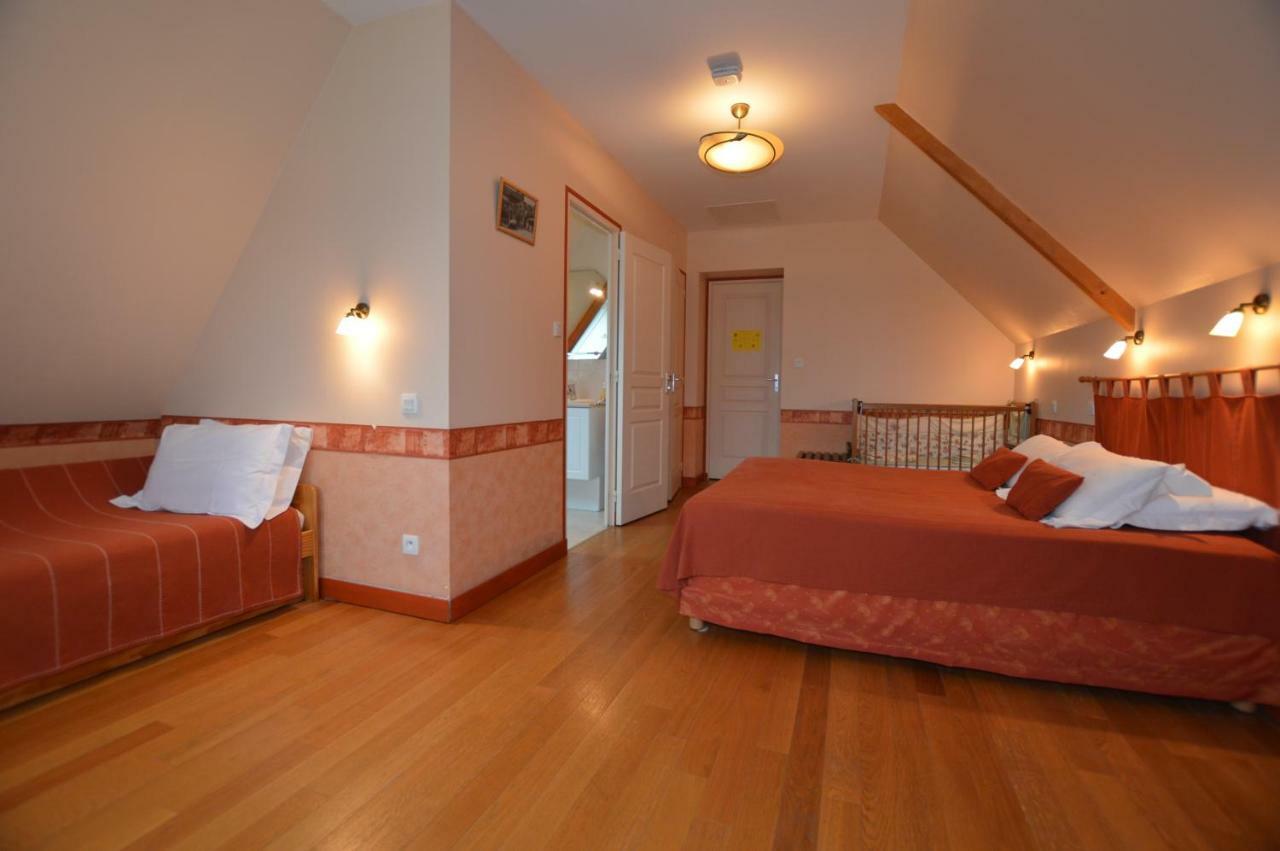 La Roche Bed & Breakfast Saint-Etienne-en-Cogles Exterior foto