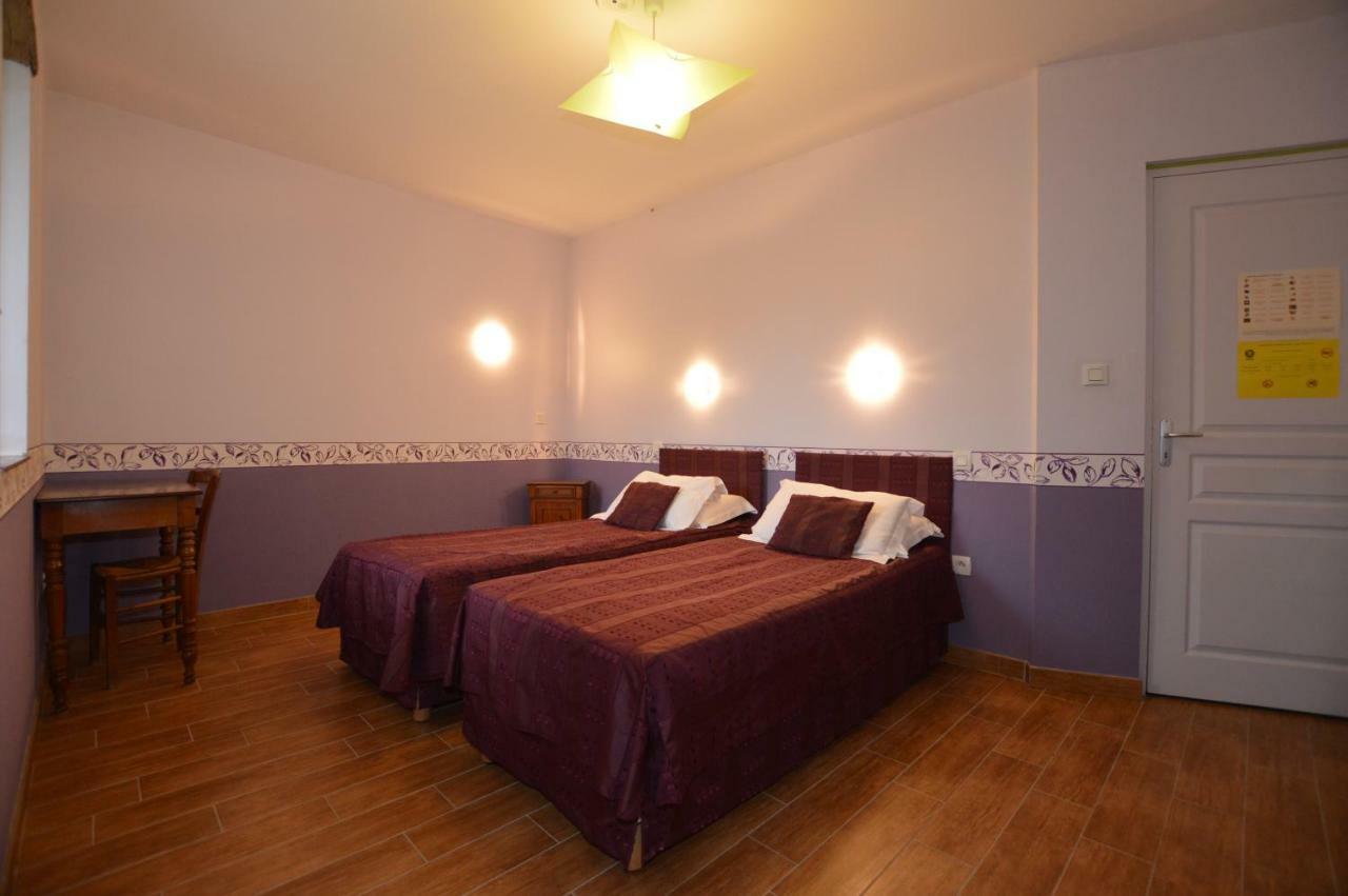 La Roche Bed & Breakfast Saint-Etienne-en-Cogles Exterior foto